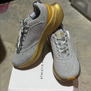 APL nwb 5.5 gold and silver metallic techloom Dream